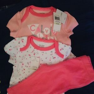 NWT Three pieces Calvin Klein baby girls set